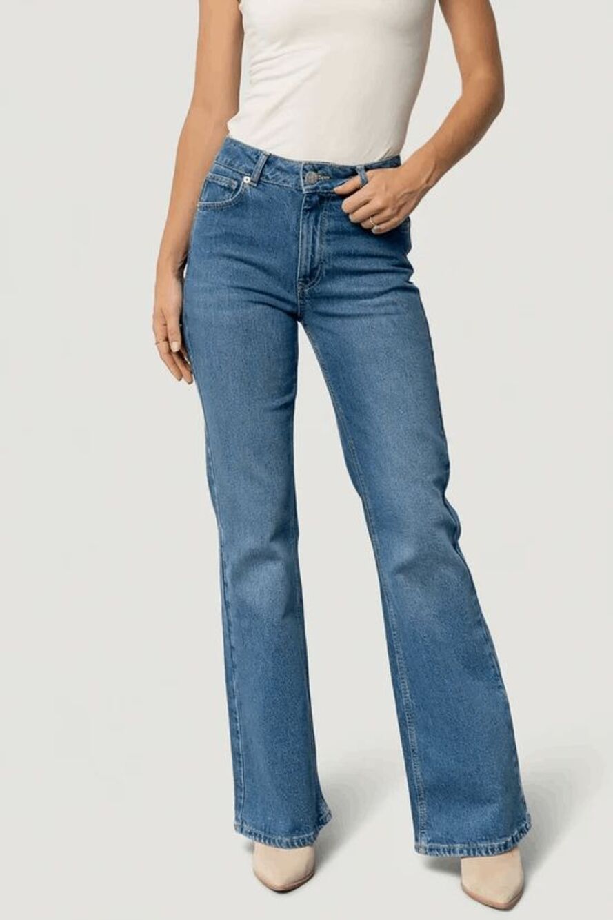 Baltic Born Mid Wash Blue Denim Michel High Rise Bootcut Jeans Women's 28 NWT